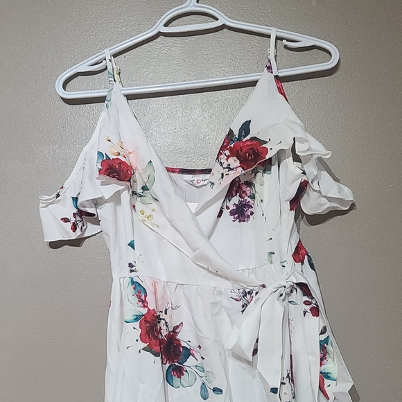 Women Dress - Picture 4 of 5